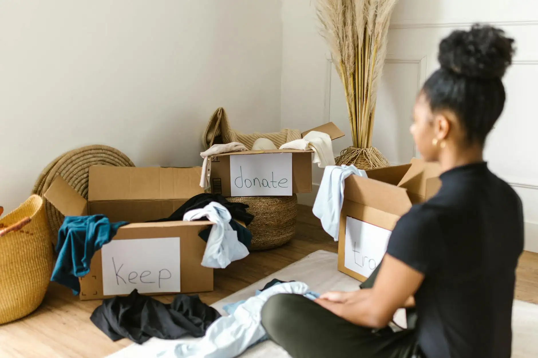 How to Organize Your Home: Decluttering Tips for Every Room